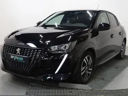 Noir Utilisé 2023 Peugeot 208 Allure Citadine | 13 490 € (Prix juste)