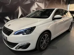 Blanc Utilisé 2016 Peugeot 308 Allure Break | 6 990 € (Prix cher)
