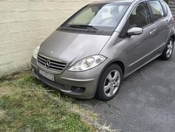 Beige Utilisé 2006 Mercedes A180 Avantgarde Berline | 900 € (Prix juste)