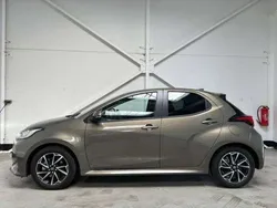 Utilisé 2023 Toyota Yaris Hybrid Design Berline | 22 990 € (Prix assez cher)