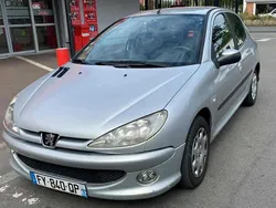Gris Utilisé 2004 Peugeot 206 Berline | 2 800 € (Prix juste)