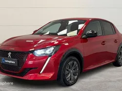 Rouge Utilisé 2022 Peugeot e-208 Allure Citadine | 16 990 € (Prix juste)