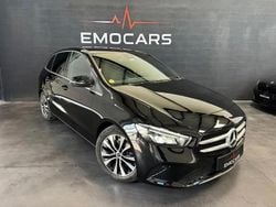 Noir Utilisé 2022 Mercedes B180 Style Monospace | 28 990 € (Prix assez cher)