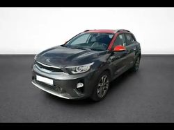 Gris aluminium / toit orange Utilisé 2020 Kia Stonic Premium SUV | 14 790 €