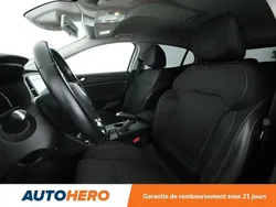 Blanc Utilisé 2017 Renault Mégane IV Zen Berline | 13 090 € (Prix juste)