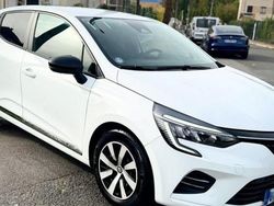 Blanc Utilisé 2023 Renault Clio V Evolution Citadine | 11 990 €