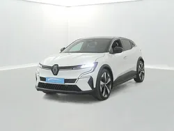 Utilisé 2022 Renault Mégane Techno Berline | 23 990 € (Prix juste)
