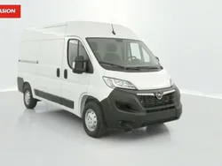 Blanc Utilisé 2023 Opel Movano Essentia Van | 34 680 €