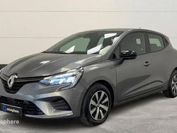 Gris Utilisé 2023 Renault Clio V Equilibre Berline | 16 499 € (Prix juste)