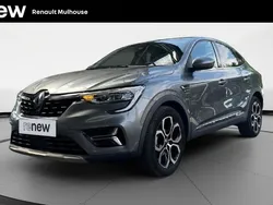 Gris Utilisé 2022 Renault Arkana Techno SUV | 19 999 € (Prix juste)