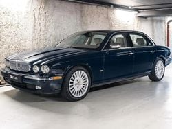 Bleu Occasion 2005 Daimler Super Eight Berline | 29 900 €
