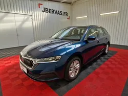 Bleu Utilisé 2023 Skoda Octavia Business Line Break | 26 990 € (Prix juste)