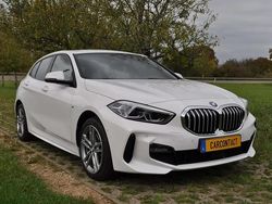 Blanc Utilisé 2022 BMW 118 M Sport Citadine | 24 410 € (Bon prix)