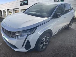 Blanc nacré (n) Utilisé 2023 Peugeot 3008 Allure SUV | 22 990 € (Bon prix)
