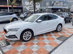 Blanc Utilisé 2024 Skoda Octavia Selection Berline | 24 950 € (Super prix)