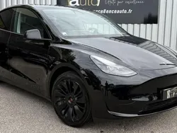 Noir Utilisé 2023 Tesla Model Y Standard Range SUV | 29 990 € (Prix juste)
