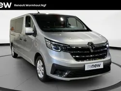 Gris Utilisé 2024 Renault Trafic Intens Van | 39 299 € (Prix assez cher)