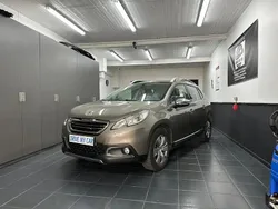 Beige Utilisé 2013 Peugeot 2008 Allure SUV | 7 990 € (Prix cher)