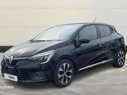 Utilisé 2023 Renault Clio V Evolution Berline | 16 499 € (Prix juste)