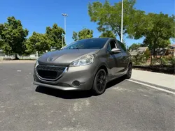 Utilisé 2014 Peugeot 208 Active Citadine | 5 500 € (Prix juste)
