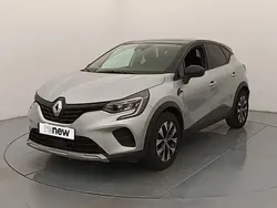 Gris Utilisé 2023 Renault Captur Evolution SUV | 16 399 € (Bon prix)