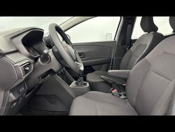 Blanc Utilisé 2023 Dacia Sandero Essentiel Citadine | 13 490 € (Bon prix)