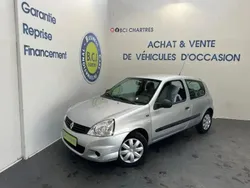 Gris Utilisé 2012 Renault Clio II Authentique Berline | 6 490 € (Prix juste)