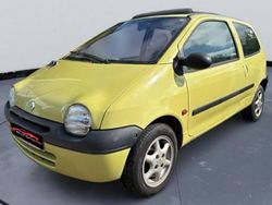 Utilisé 2000 Renault Twingo Authentique Citadine | 3 490 € (Prix assez cher)