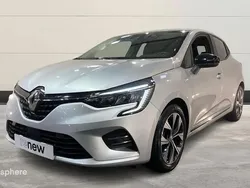 Gris Utilisé 2023 Renault Clio V Evolution Berline | 14 799 € (Prix juste)