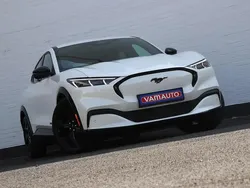 Blanc Utilisé 2024 Ford Mustang Mach-E Extended Range SUV | 41 950 € (Bon prix)