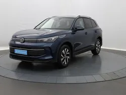 Bleu Utilisé 2024 VW Tiguan Edition SUV | 38 490 € (Prix juste)