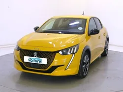 Jaune Utilisé 2021 Peugeot e-208 GT Citadine | 16 990 € (Bon prix)