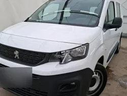 Blanc Utilisé 2022 Peugeot Partner S Monospace | 12 990 € (Prix assez cher)