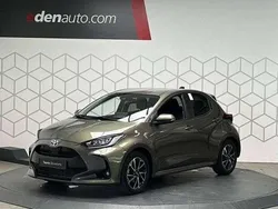 Utilisé 2022 Toyota Yaris Hybrid Design Berline | 19 400 € (Prix juste)