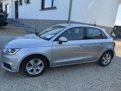 Gris Utilisé 2018 Audi A1 Sportback Citadine | 13 750 € (Super prix)