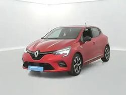 Rouge fonce Occasion 2021 Renault Clio V Berline | 15 690 €