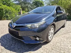 Utilisé 2017 Toyota Auris Hybrid Berline | 10 990 € (Prix juste)