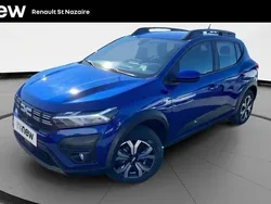 Bleu Utilisé 2024 Dacia Sandero Expression Citadine | 16 990 € (Prix juste)