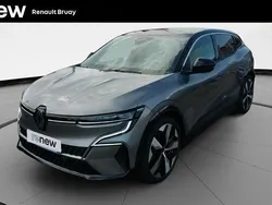 Gris Utilisé 2023 Renault Mégane Techno Berline | 27 990 € (Prix juste)