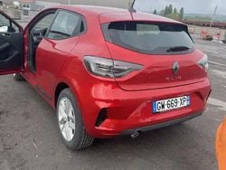 Utilisé 2024 Renault Clio V Evolution Berline | 15 000 € (Bon prix)