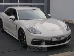 Gris kreide Utilisé 2019 Porsche Panamera S E-Hybrid Sport Turismo Berline | 87 900 € (Prix assez cher)