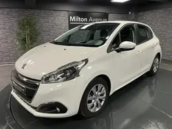 Blanc Utilisé 2020 Peugeot 208 Business-Line Citadine | 10 990 € (Bon prix)