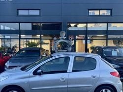 Gris Utilisé 2011 Peugeot 206+ Citadine | 6 990 € (Prix juste)