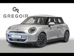 Gris Nouvelle 2024 Mini Cooper SE Favoured Citadine | 39 950 €