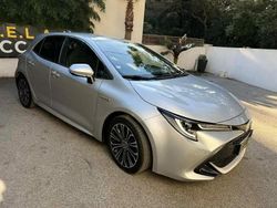 Gris Utilisé 2020 Toyota Corolla Design Berline | 16 990 € (Prix juste)