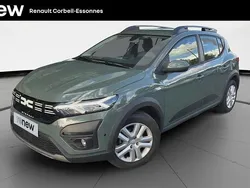 Gris Utilisé 2024 Dacia Sandero Expression Citadine | 15 990 € (Prix juste)
