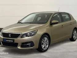 Beige Utilisé 2018 Peugeot 308 Allure Berline | 12 299 € (Prix juste)