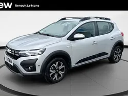 Gris Utilisé 2024 Dacia Sandero Expression Citadine | 17 090 € (Prix assez cher)