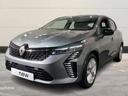 Gris Utilisé 2024 Renault Clio V Evolution Berline | 16 399 € (Prix juste)