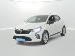 Blanc glacier Occasion 2025 Renault Clio V Berline | 18 690 € (Prix juste)